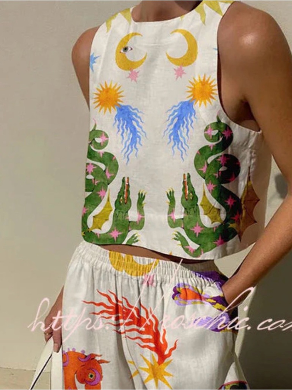 LUNAR | Unique graphic top